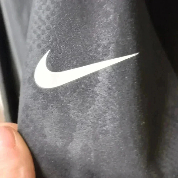 Nike Dri-FIT pro Long sleeve black turtleneck  women's  size medium - Picture 3 of 9